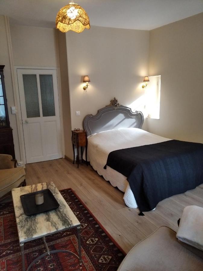 Le Logis De Saint Cyr Aparthotel Issoudun Exterior photo
